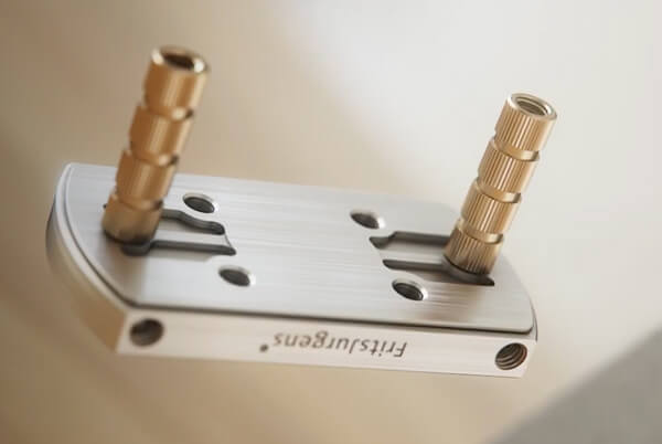 FritsJurgens Floor Plate installation with long studs
